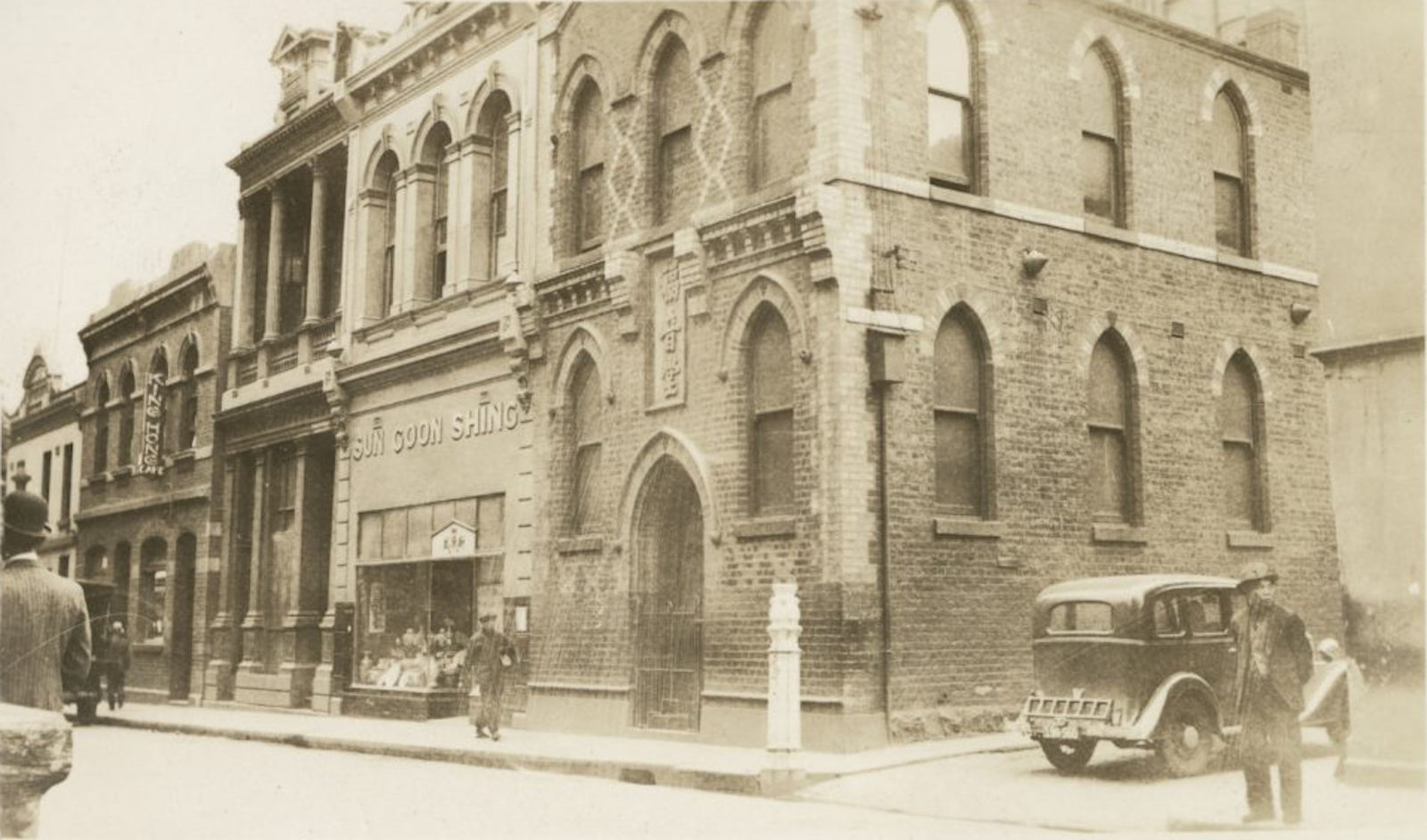 Китайские витрины магазинов на улице Литл-Бурк, 1937 год